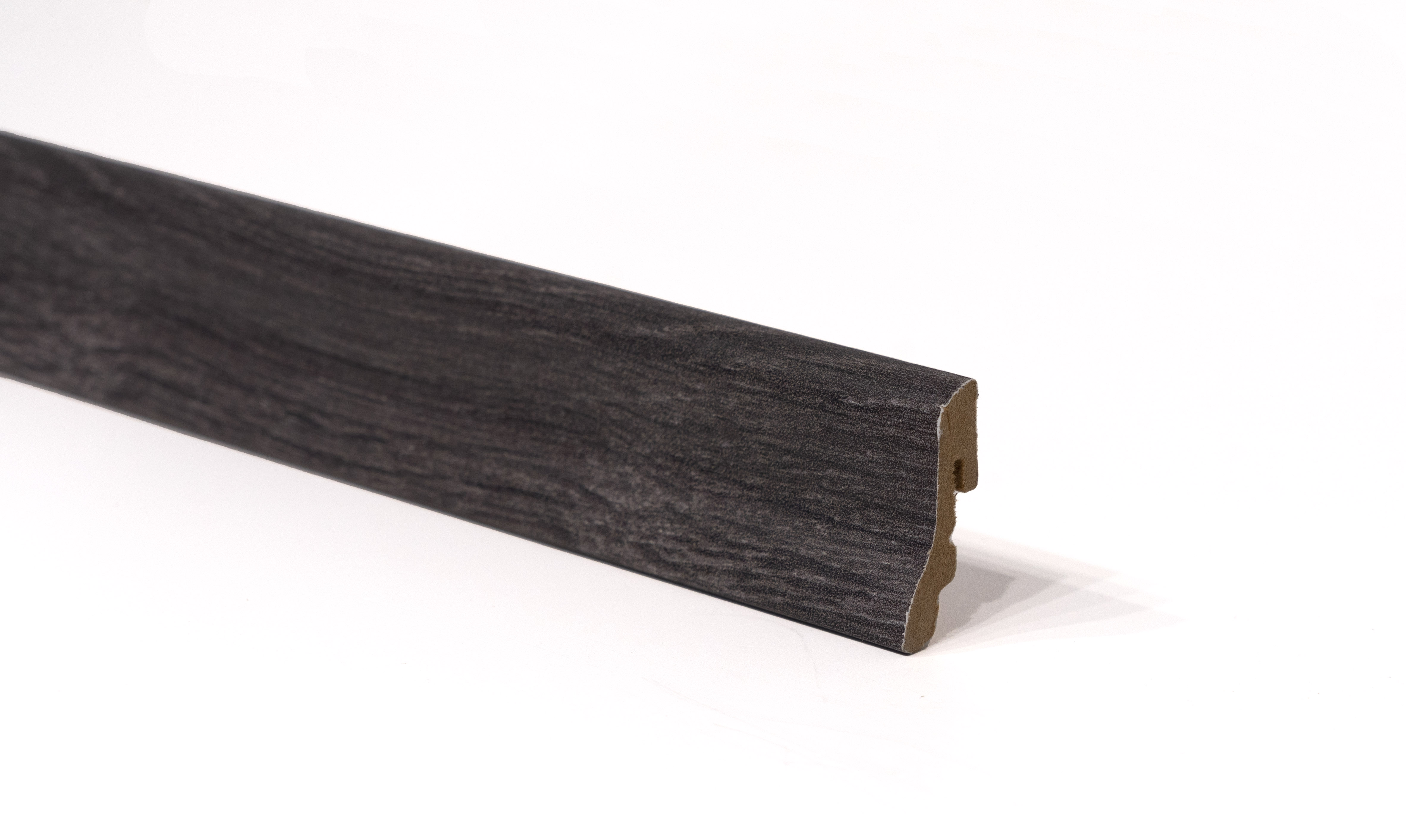 MDF38,5 szegélyléc 2,4M Titán tölgy 38,5 mm X 18,5mm X 2400mm, 0412