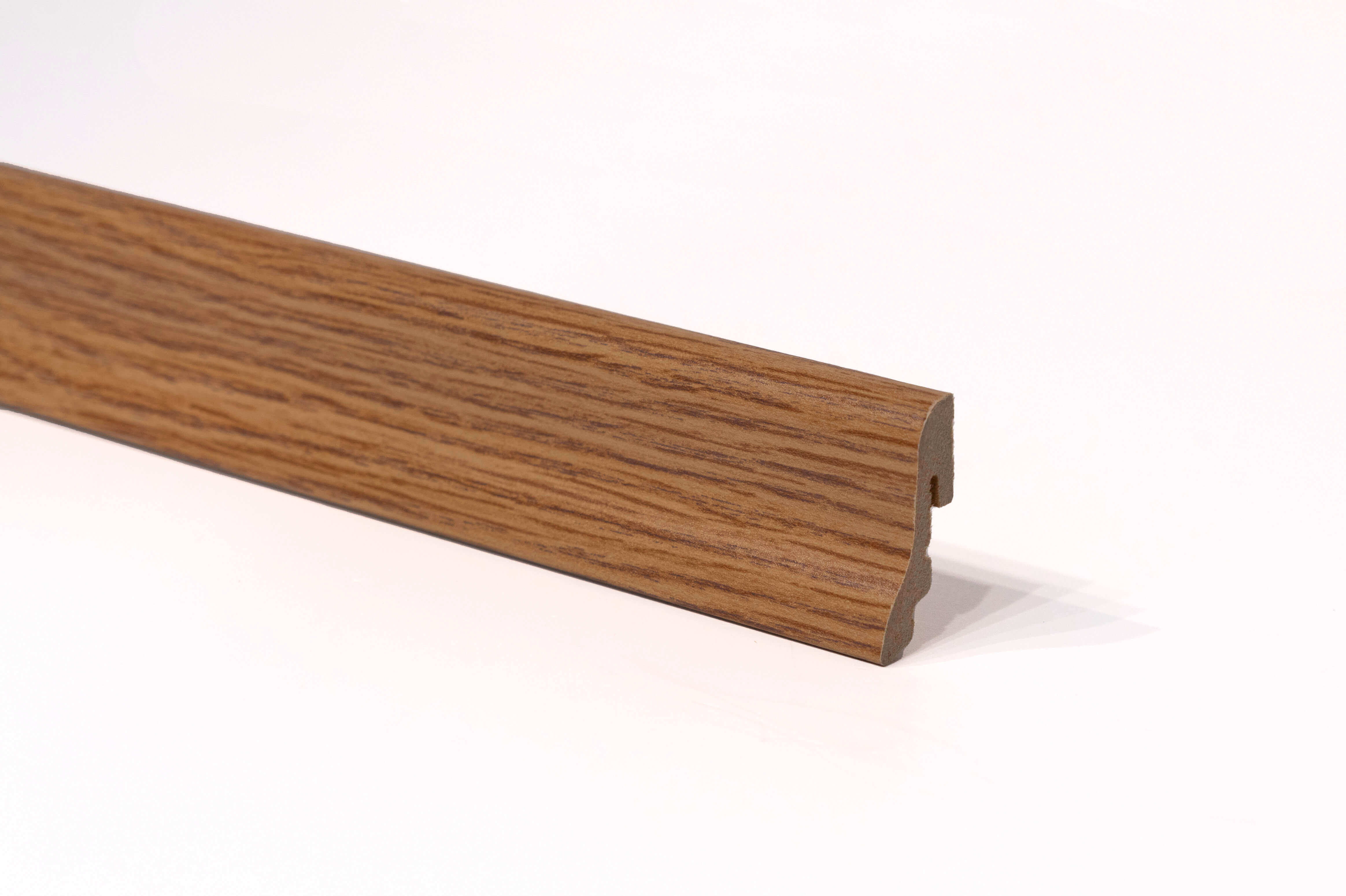 MDF38,5 szegélyléc 2,4M Alaszka tölgy 38,5 mm X 18,5mm X 2400mm, 0441